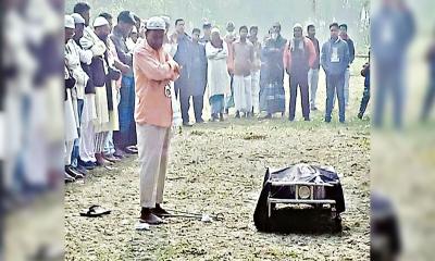 মায়ের জানাজায় ডান্ডাবেড়ি; জড়িতদের বিরুদ্ধে আইনি ব্যবস্থার দাবি