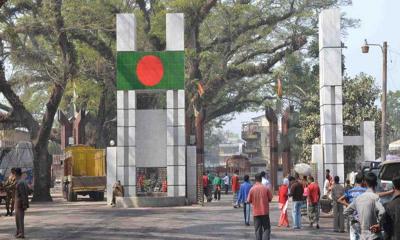 বেনাপোল বন্দরে আটকে আছে শতাধিক পণ্যের চালান