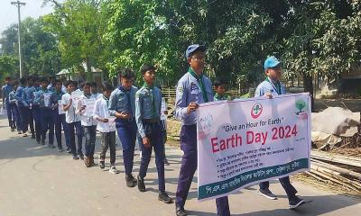 দৌলতপুরে বৈশ্বিক উষ্ণতা রোধে সচেতনা বাড়াতে র্যালি