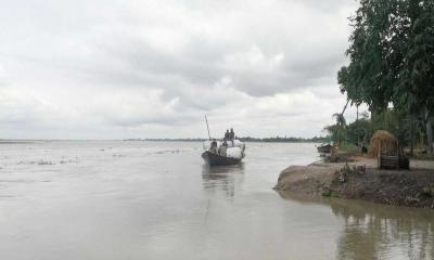 রংপুরে একটি সেতুর আশায় ৩০ গ্রামের মানুষ