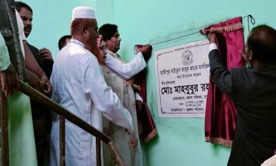 ধামরাইয়ে ঢাকা জেলা পরিষদের ৫ উন্নয়ন কাজের উদ্বোধন