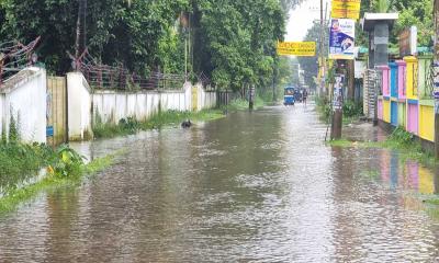 নোয়াখালীতে ২ লাখ ৬ হাজার পরিবার পানিবন্দি