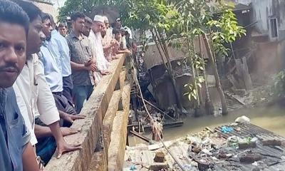 মঠবাড়িয়ায় ভ্রাম্যমাণ আদালতের অবৈধ স্থাপনা উচ্ছেদ শুরু