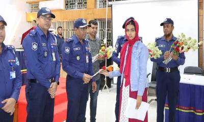 ফরিদপুরে টাকা ছাড়াই পুলিশে চাকরি, অশ্রুশিক্ত নয়নে কান্না 