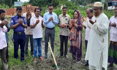 কসবা প্রেস ক্লাবের বাউন্ডারি দেয়াল নির্মাণ কাজের উদ্বোধন  