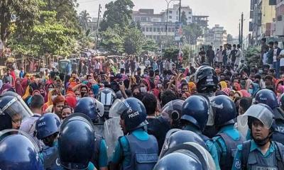 মিরপুরে আবারো পোশাক শ্রমিকদের সড়ক অবরোধ