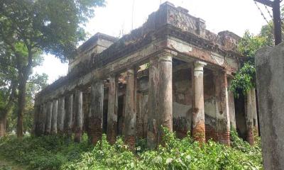 মহেশপুরের অভিশপ্ত নীলকুঠি বাড়ি এখন অবহেলায় পরিত্যক্ত