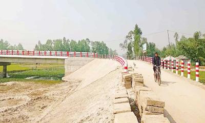 এলজিইডির উন্নয়নে পাল্টে যাচ্ছে কাউনিয়ায় জনপদ