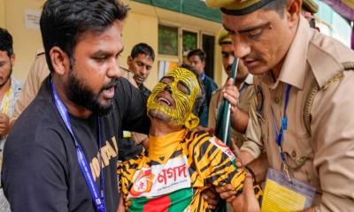 কানপুরের টেস্ট ম্যাচ : ভারতীয় দর্শকদের হামলায় হাসপাতালে টাইগার রবি