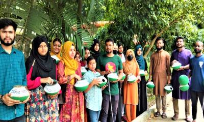 টাঙ্গাইলে পাখির অভয়াশ্রমে গাছে মাটির হাঁড়ি স্থাপন কর্মসূচি